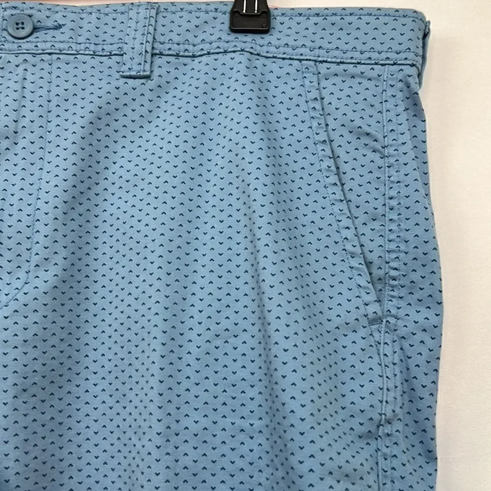 St. John’s Bay Blue print comfort stretch flat front shorts size 42 NWT